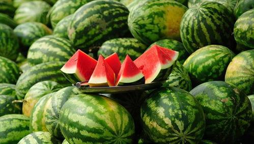 吃瓜真甜,揭秘娱乐圈甜蜜背后的故事