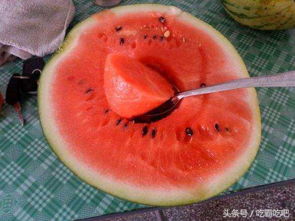 吃瓜吃出阴影图片,揭秘隐藏在甜蜜背后的秘密