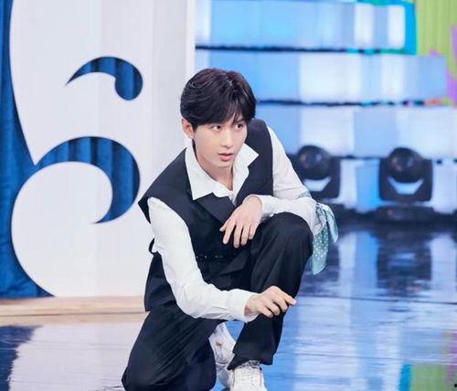 成毅吃瓜超快,一秒掌握娱乐圈动态