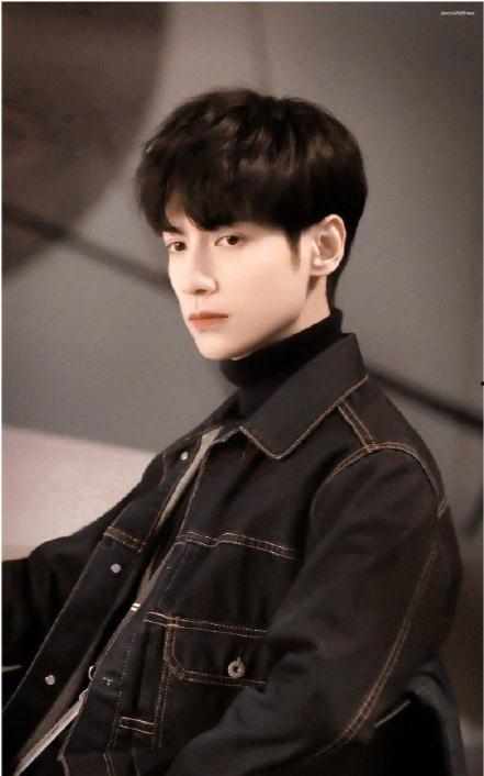 成毅吃瓜超快,一秒掌握娱乐圈动态