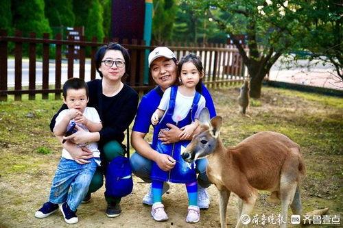 吃瓜北庆圣女,吃瓜北庆圣女生活趣事大盘点