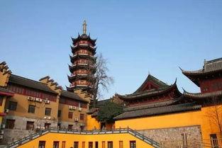 南京鸡鸣寺吃瓜,古寺新韵，瓜香四溢的市井生活