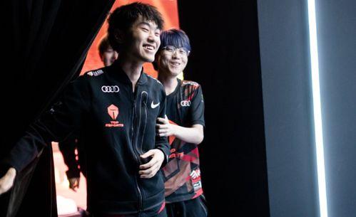 tes吃瓜群众,吃瓜群众热议，揭秘游戏圈幕后风云