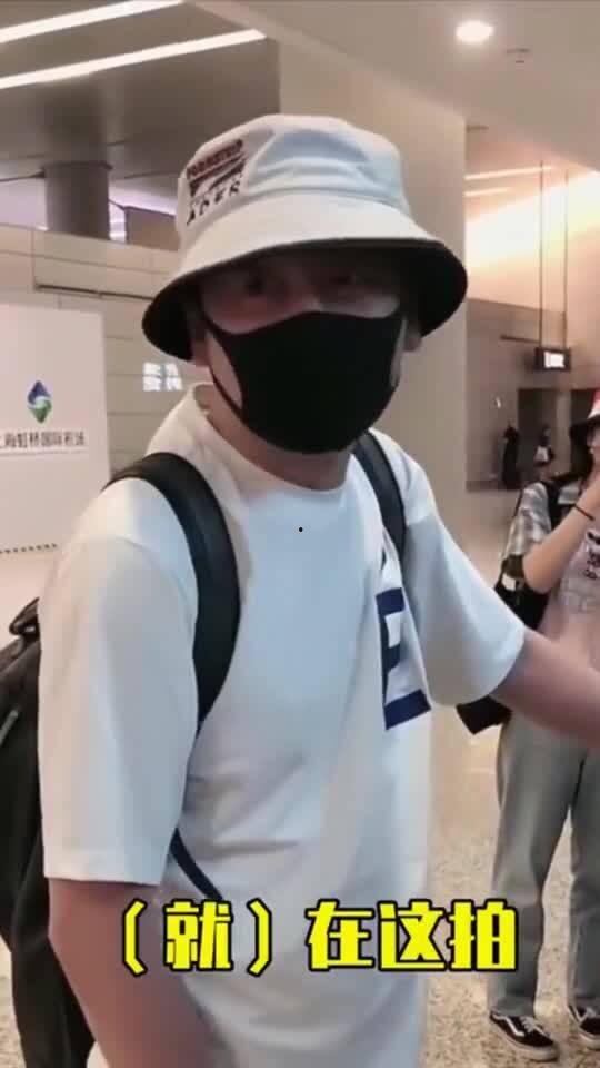 吃瓜路人火车,吃瓜路人视角下的火车奇遇记