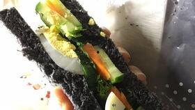 挑战吃咸瓜尾,咸瓜尾的独特风味大揭秘